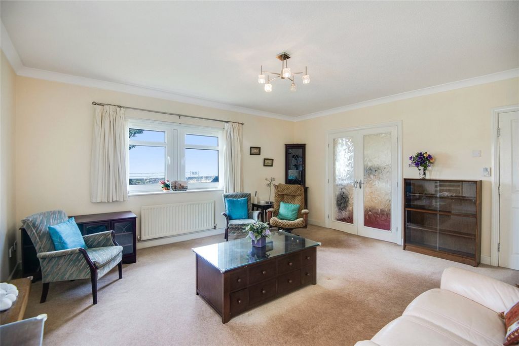 Property photo 2 of 22 Picture No. 04