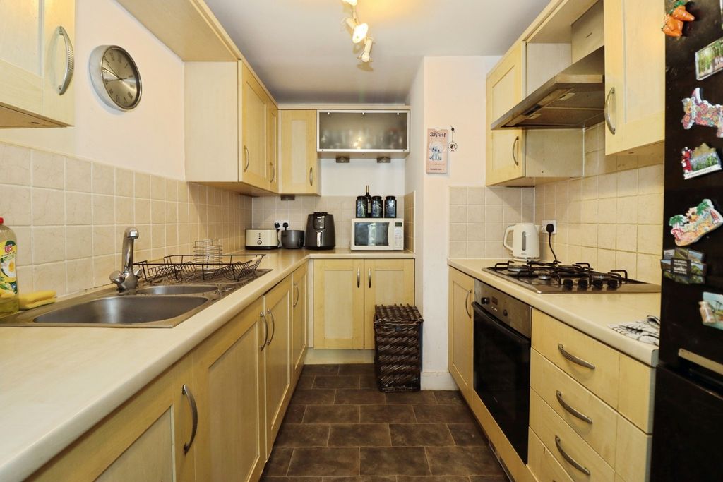 Property photo 3 of 10 Pbox-Img.Jpg