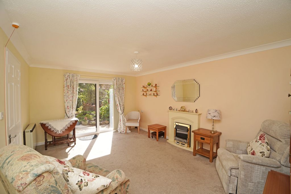 Property photo 3 of 10