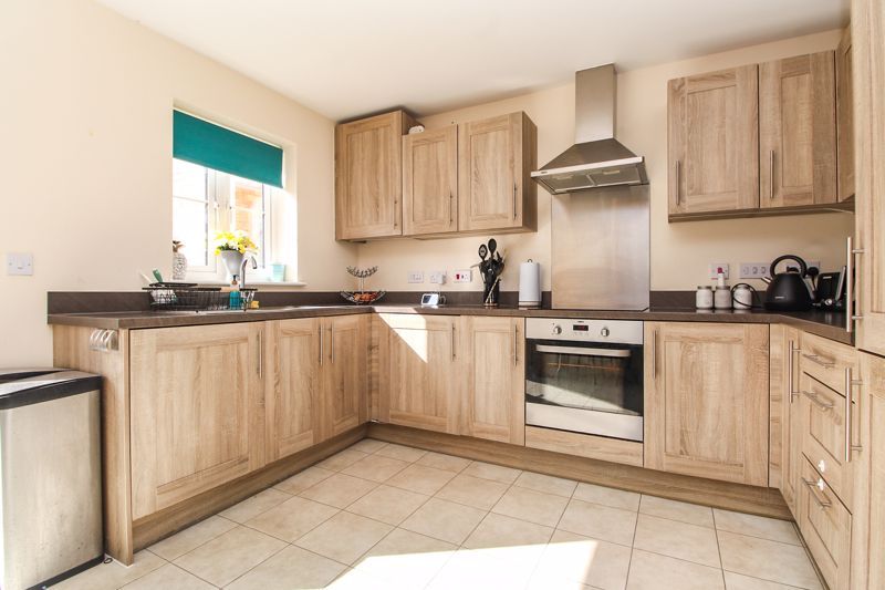 Property photo 3 of 20 Kitchen/Diner