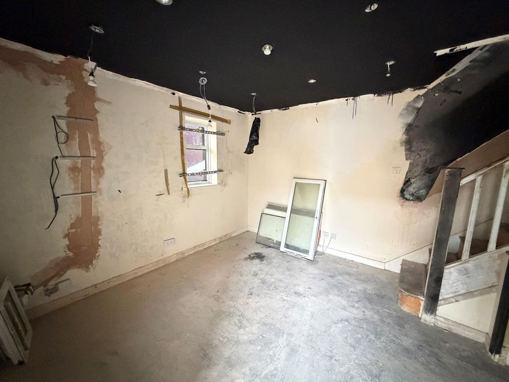 Property photo 3 of 6 1.Jpg