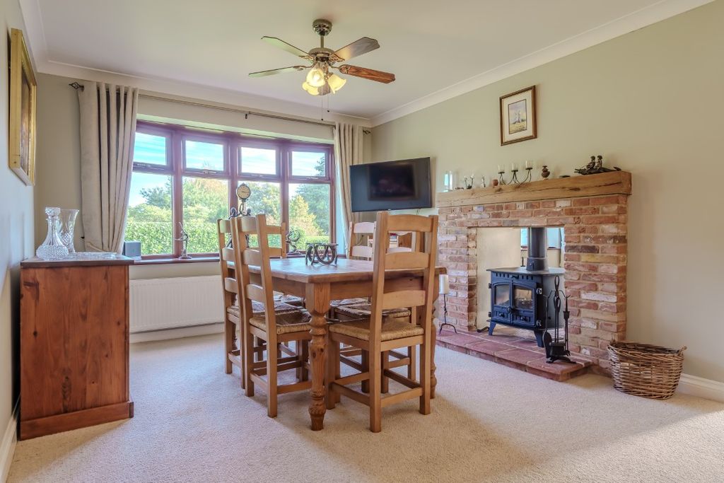 Property photo 3 of 24