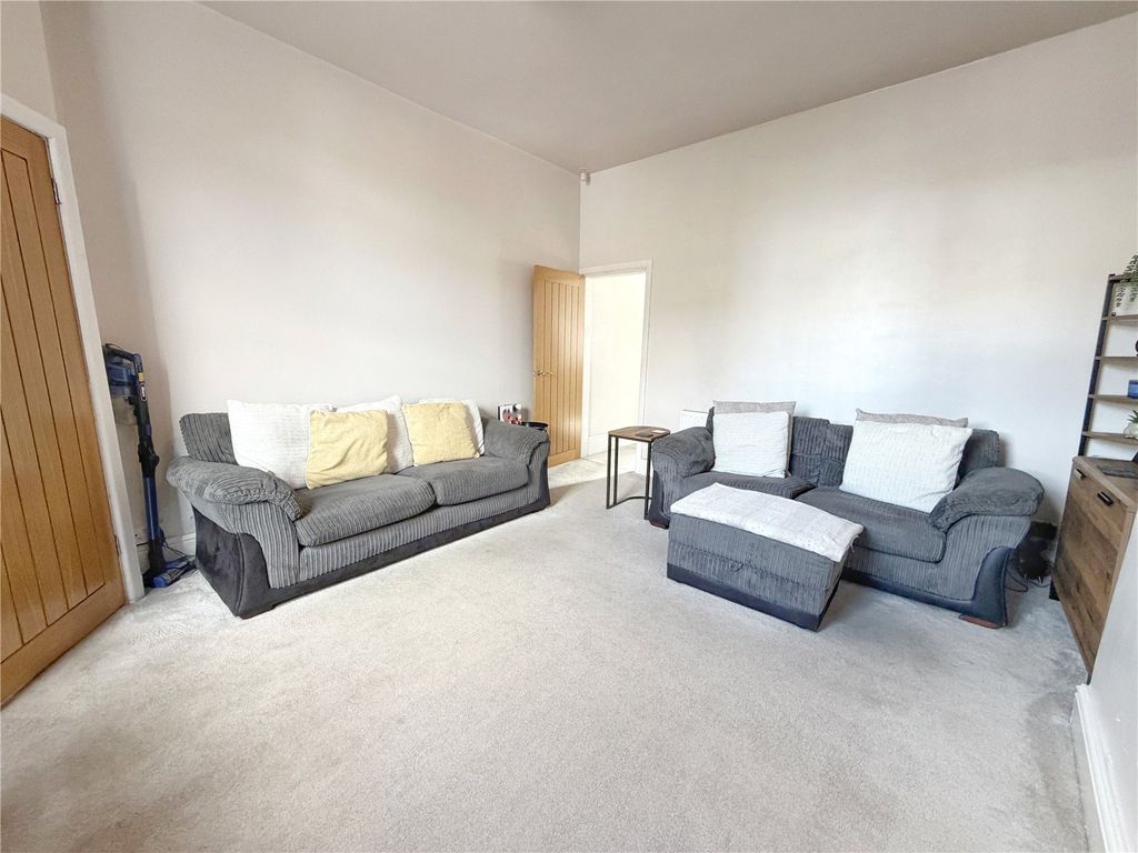 Property photo 2 of 15 Picture No. 03