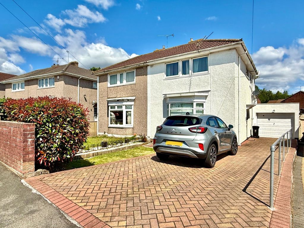 Property photo 1 of 18