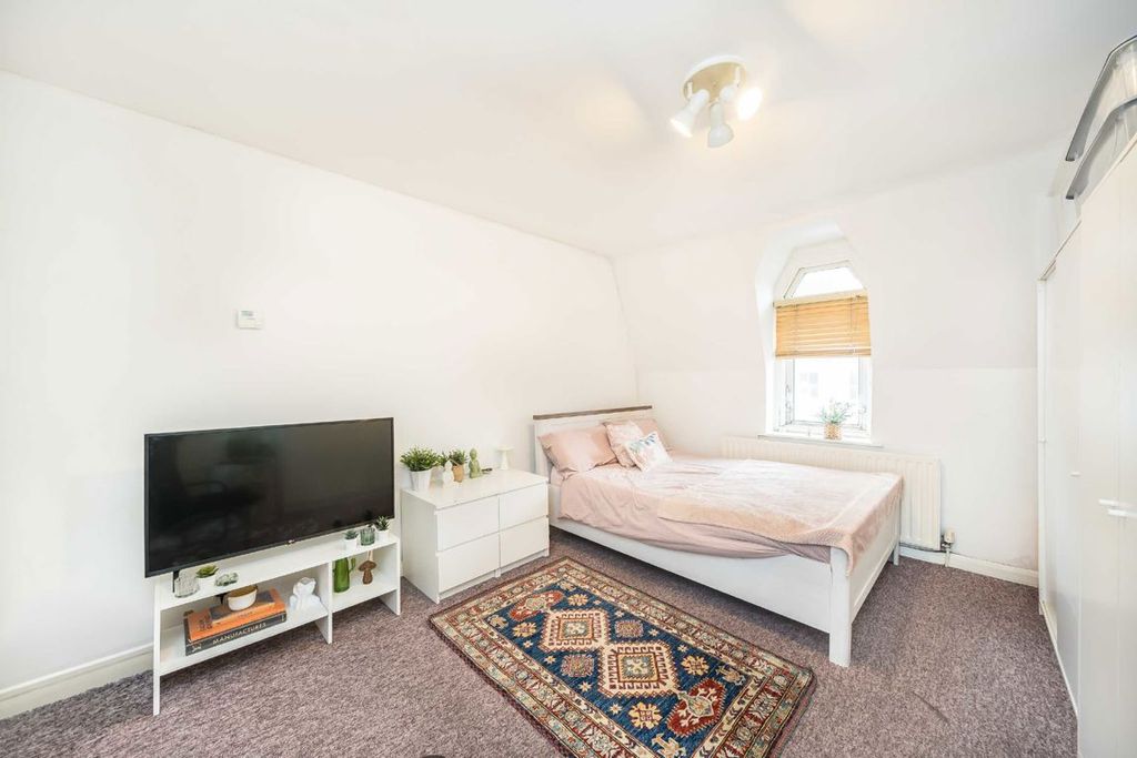 Property photo 2 of 3