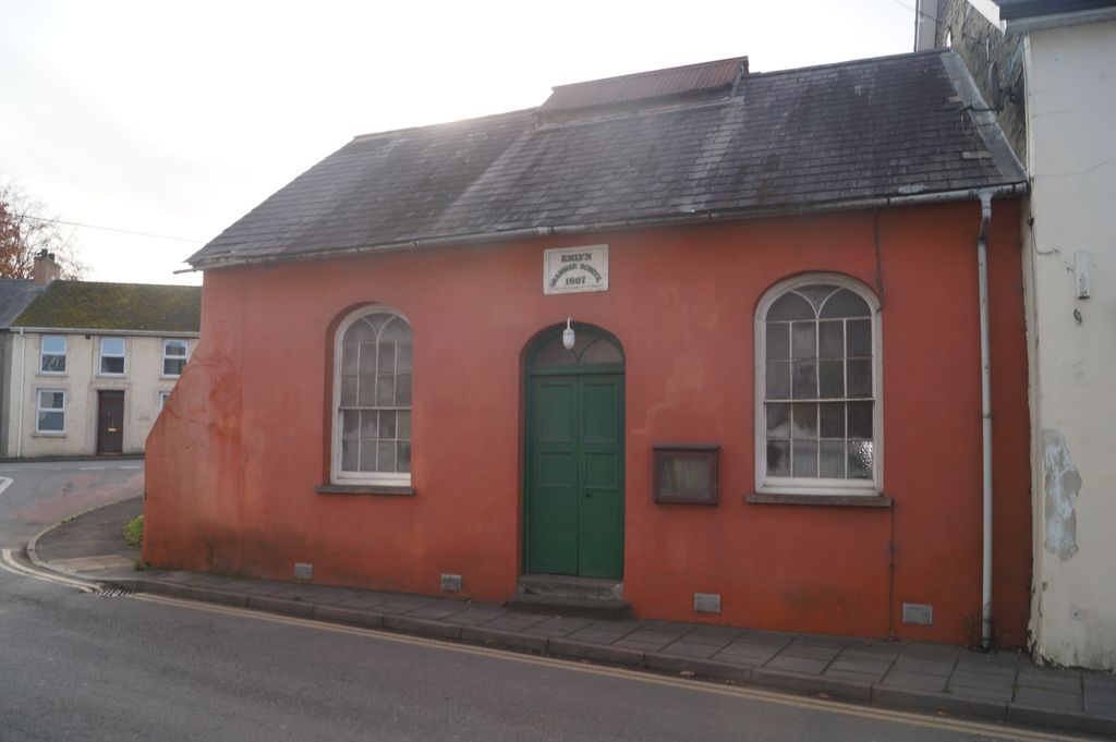Property photo 1 of 6