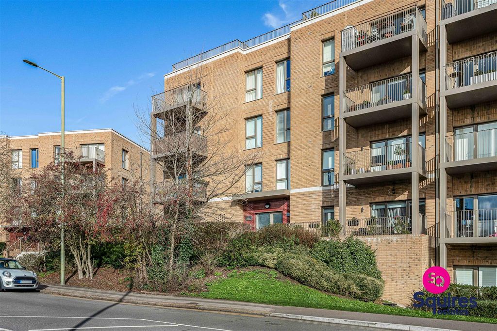 Property photo 3 of 20