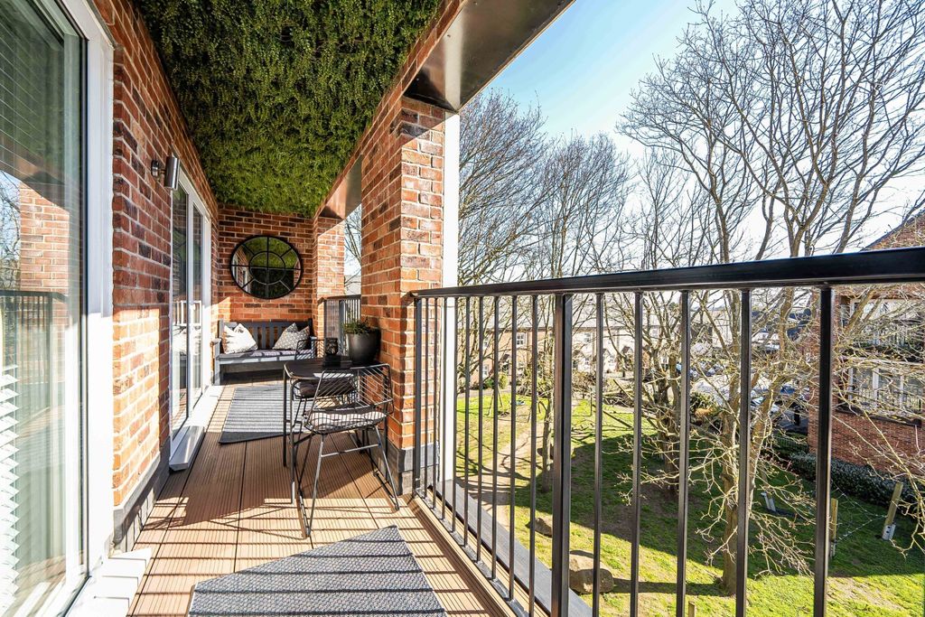 Property photo 2 of 11 1432227-4-69Baaedfc9094