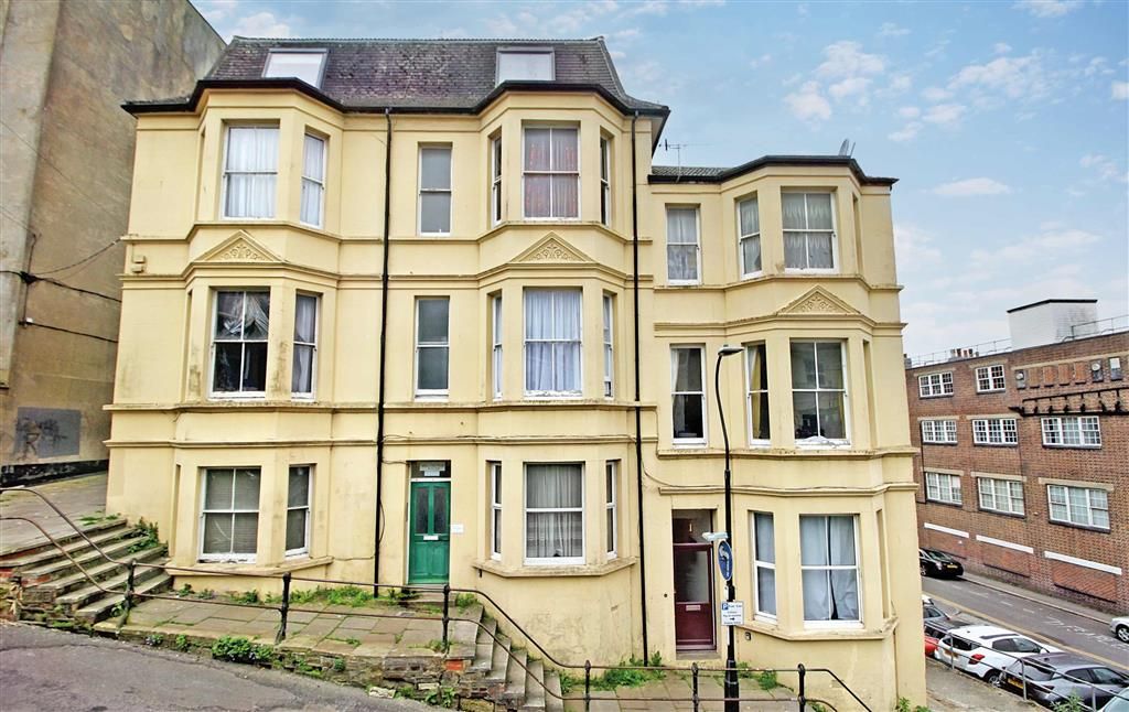 Property photo 1 of 5