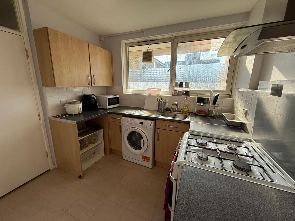 Property photo 3 of 30