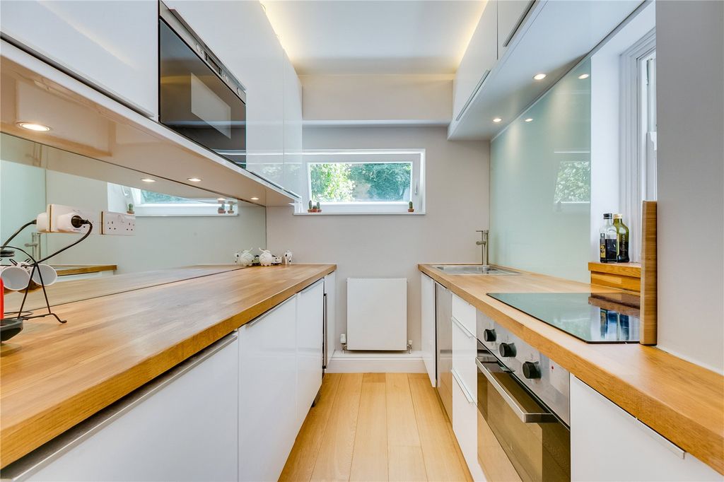 Property photo 1 of 5