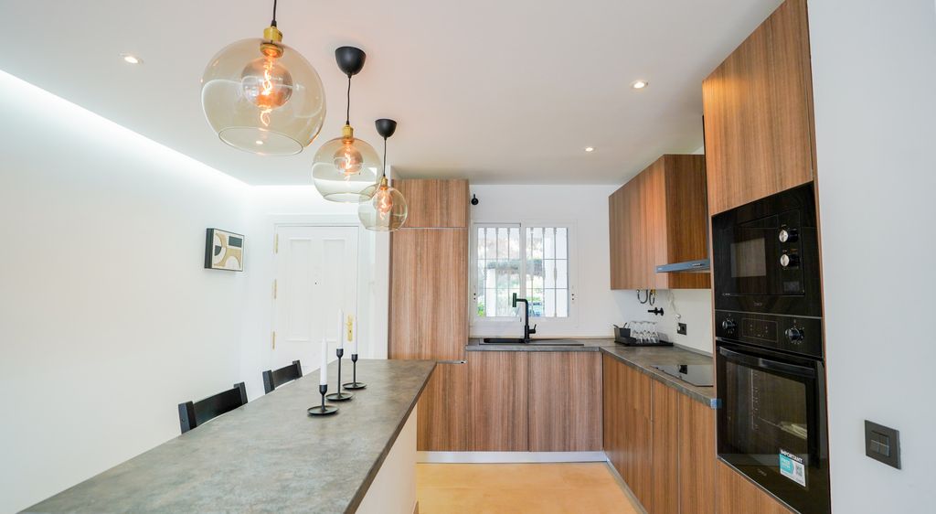 Property photo 3 of 32 Photo 2