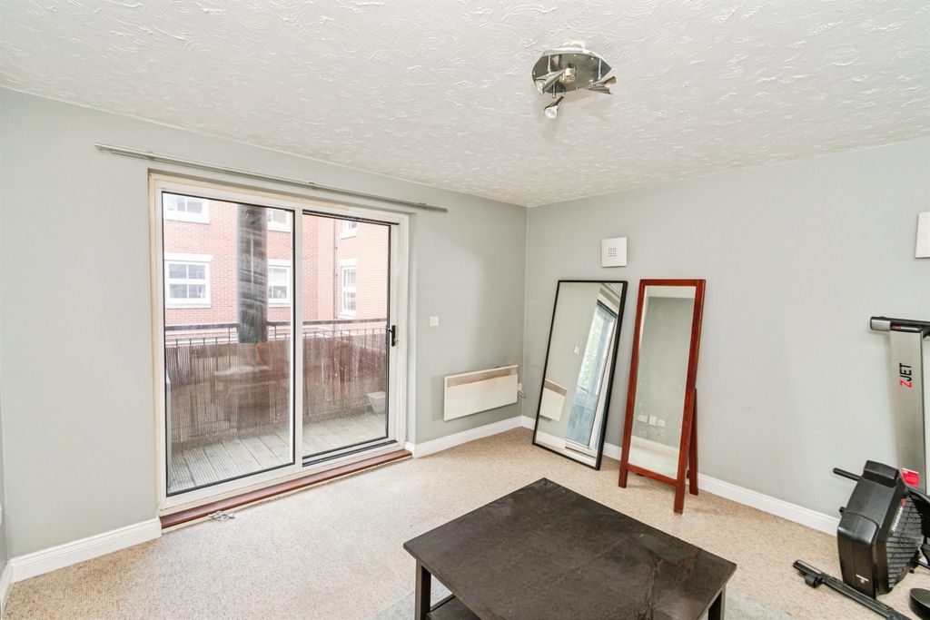 Property photo 3 of 12