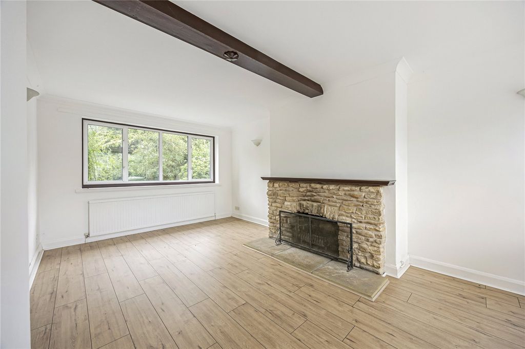 Property photo 2 of 12 Picture No. 15