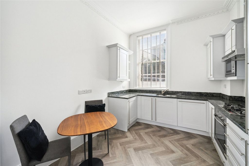 Property photo 3 of 12 Picture No. 06