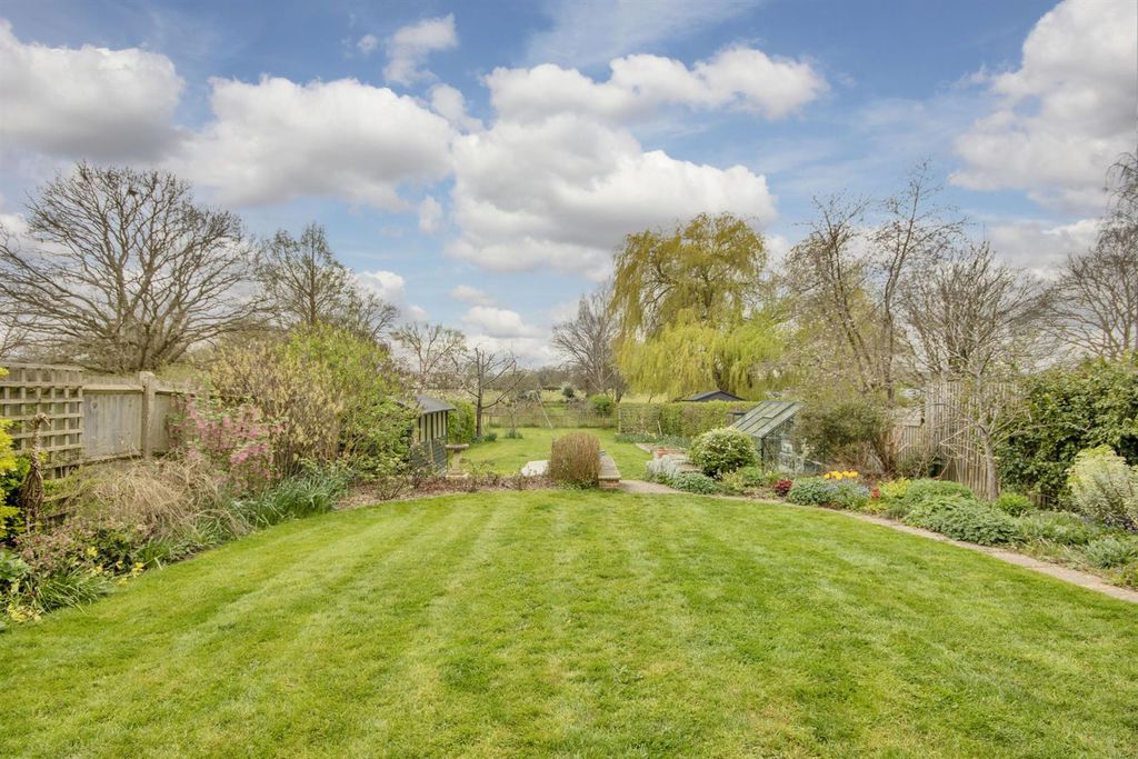 Property photo 3 of 16 63300_005.Jpg