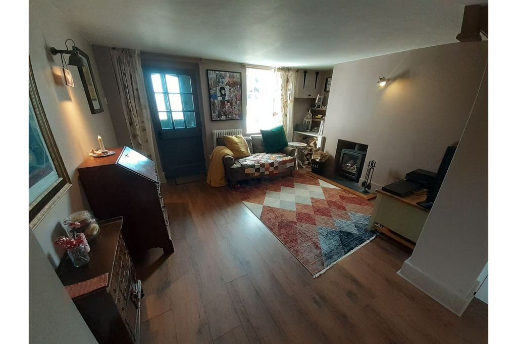 Property photo 3 of 13 Living Room