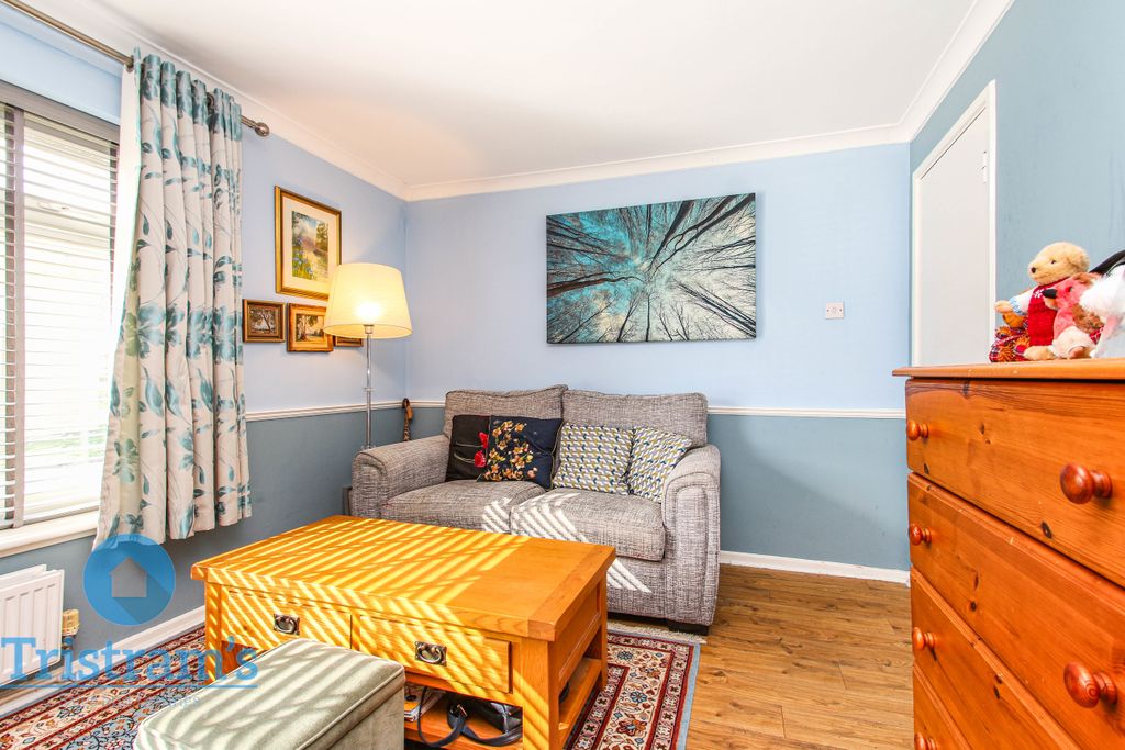 Property photo 3 of 17 Img_5053