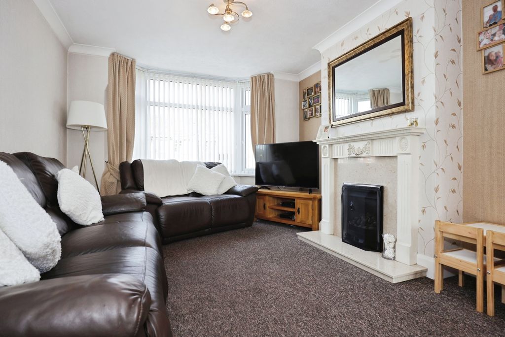 Property photo 3 of 17 Photo