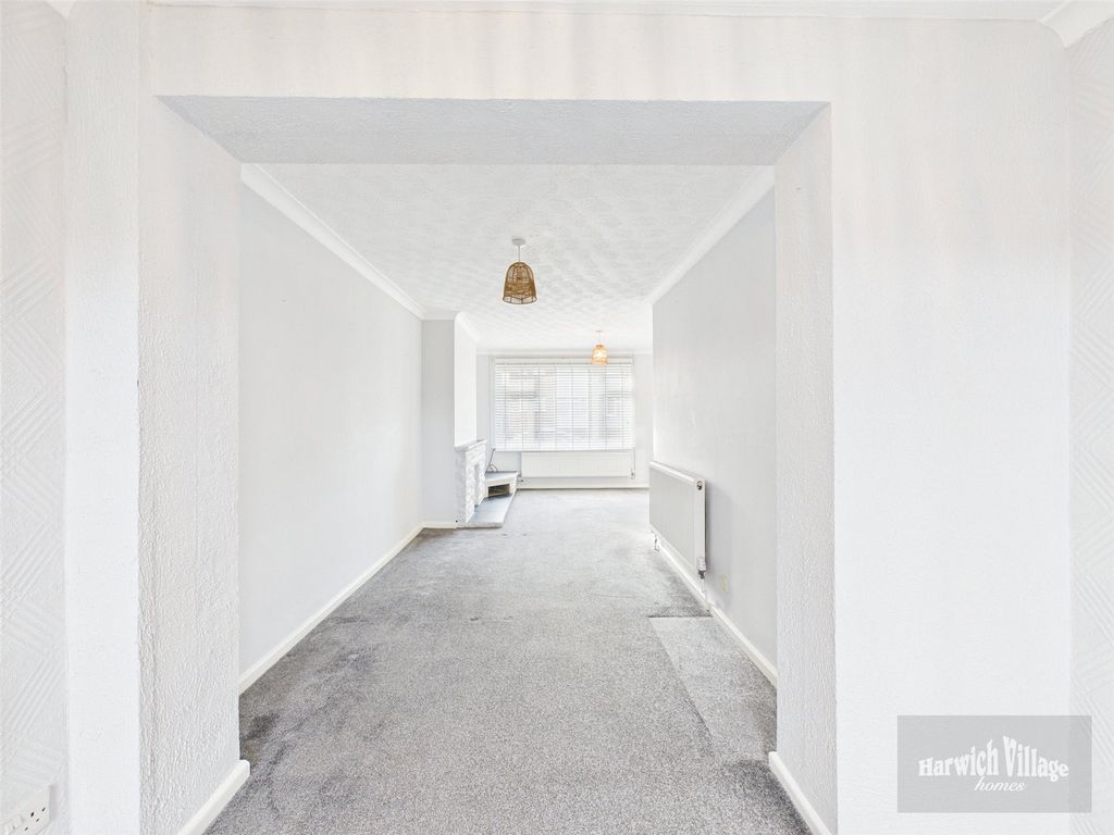 Property photo 3 of 14 Picture 3