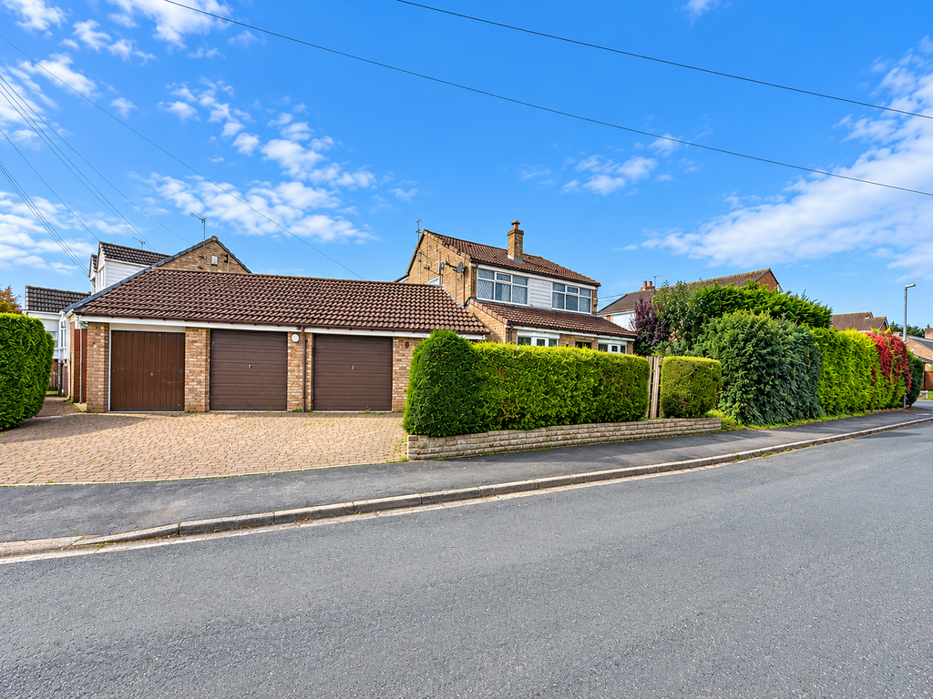 Property photo 1 of 19 External