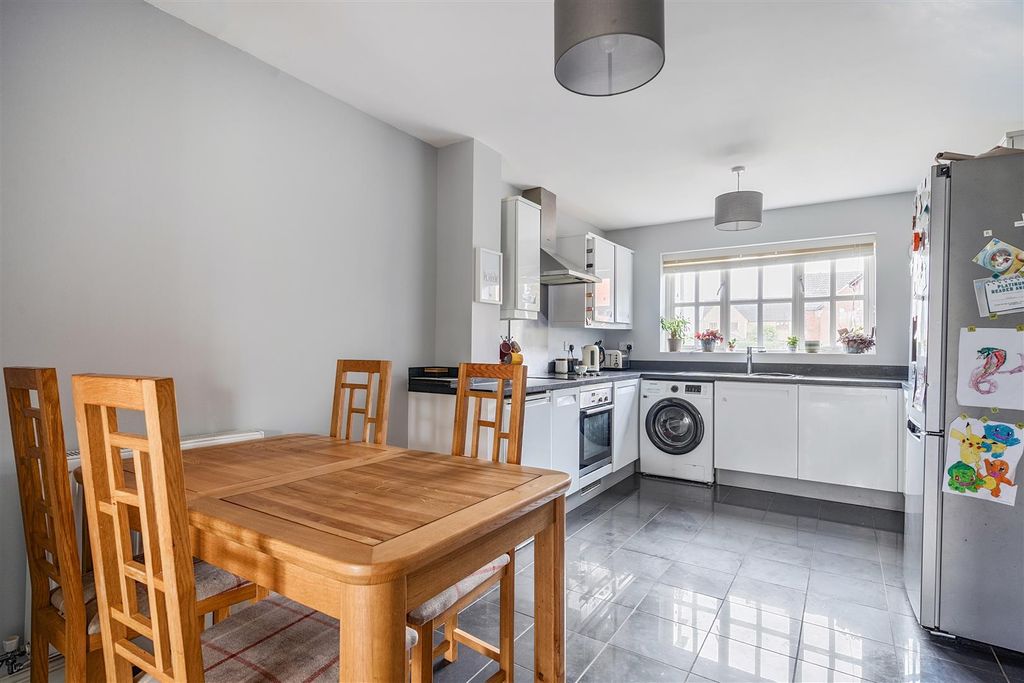 Property photo 3 of 14 1341443-13-68A4A9Ddbeec4.Jpg
