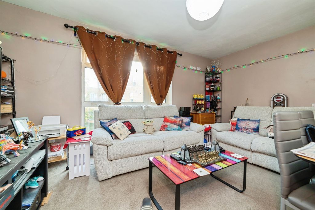 Property photo 3 of 12