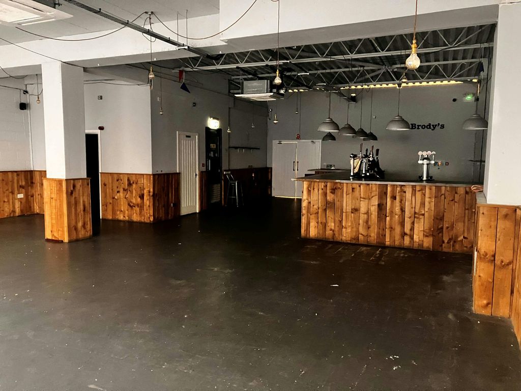 Property photo 3 of 4 Int 3.Jpg