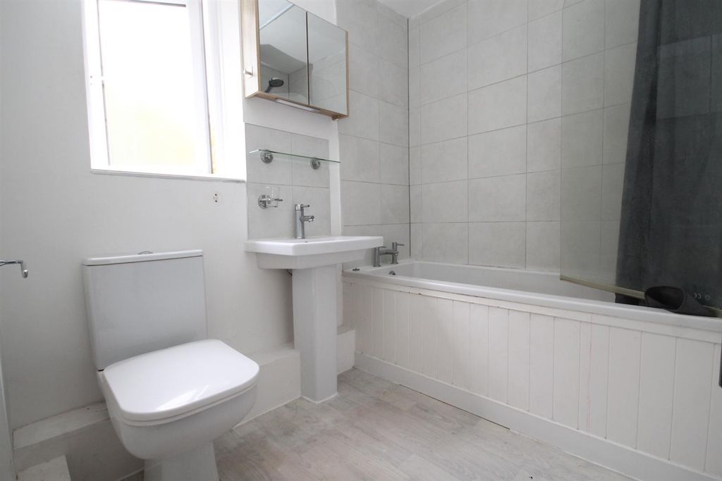 Property photo 3 of 8 Img_8419.Jpg