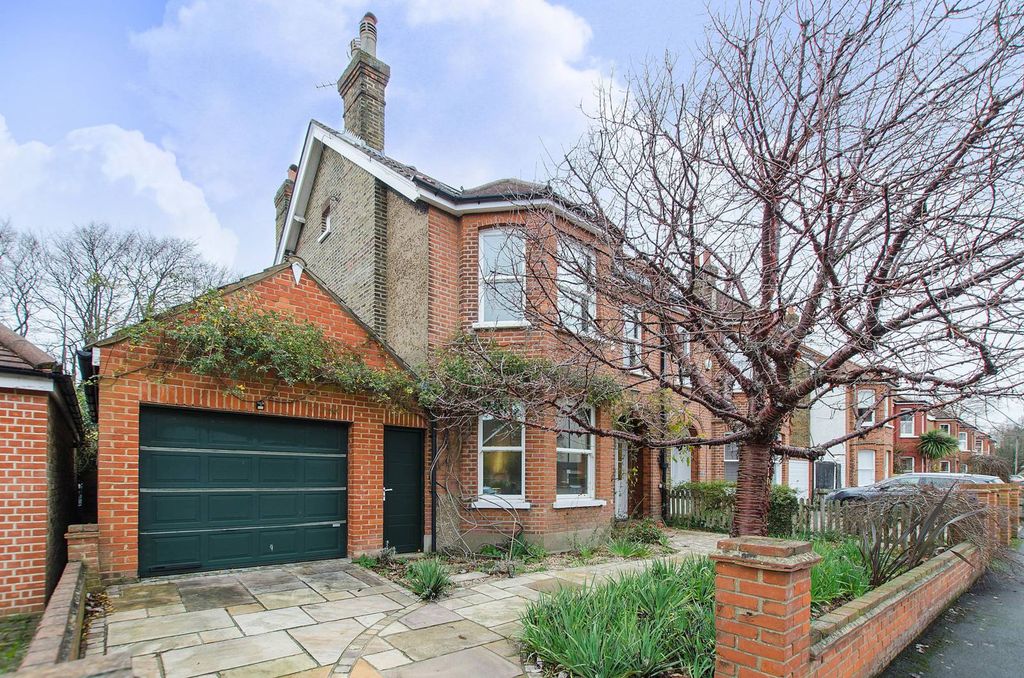 Property photo 3 of 17