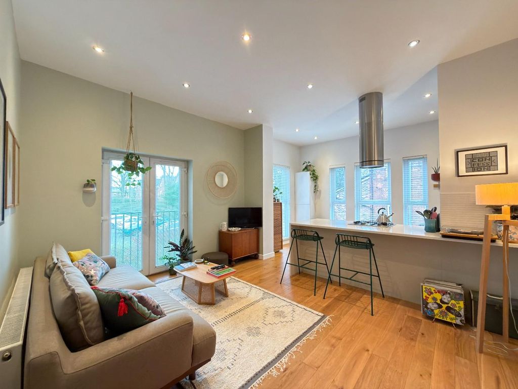 Property photo 2 of 26