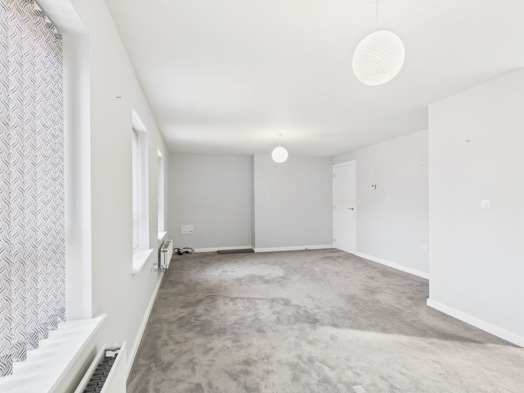 Property photo 3 of 13 Cam02313G0-Pr0071-Still005