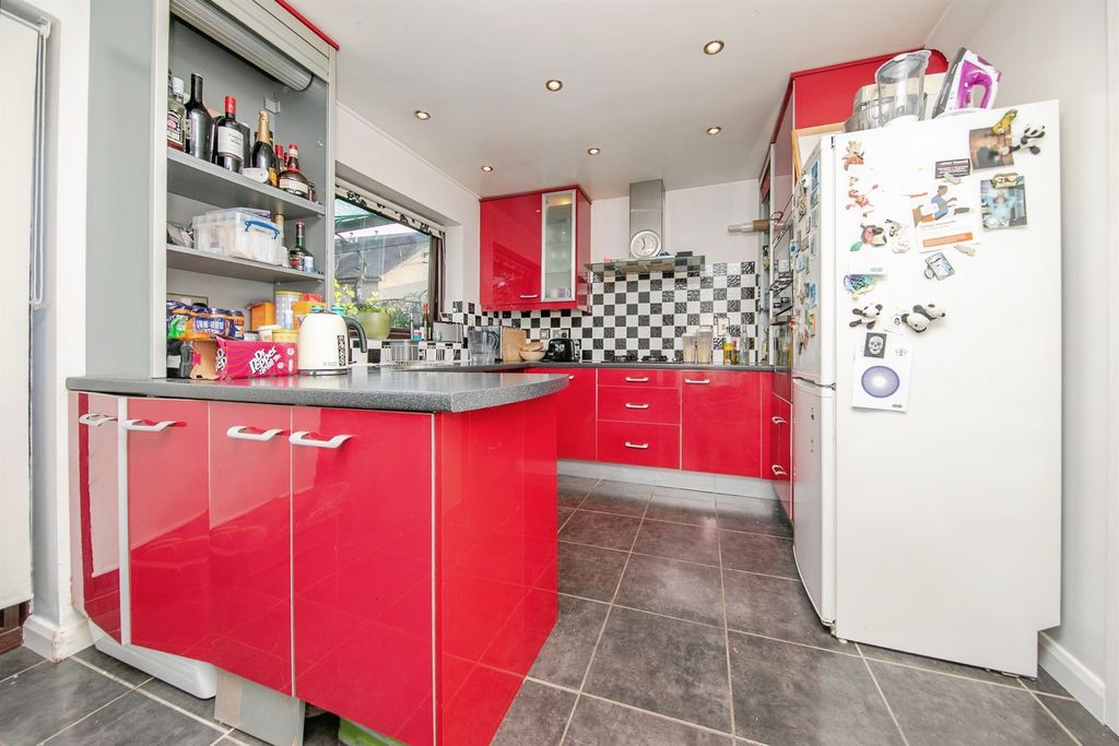 Property photo 2 of 15