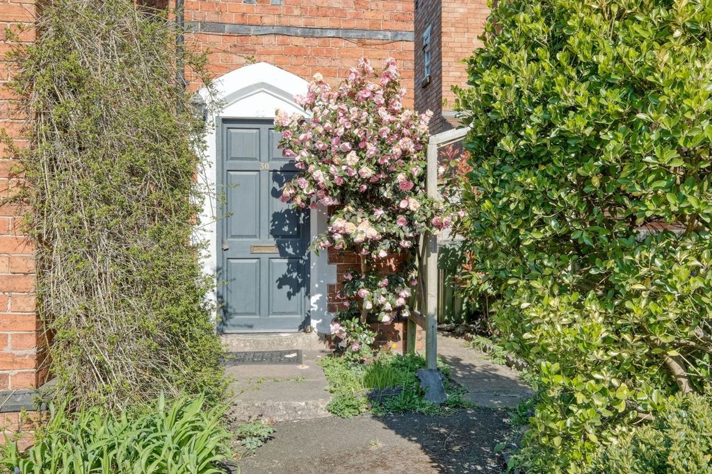 Property photo 2 of 12