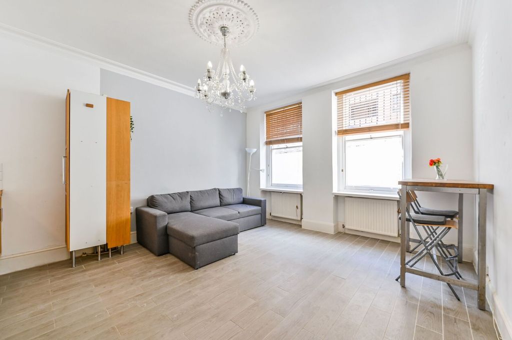 Property photo 2 of 7