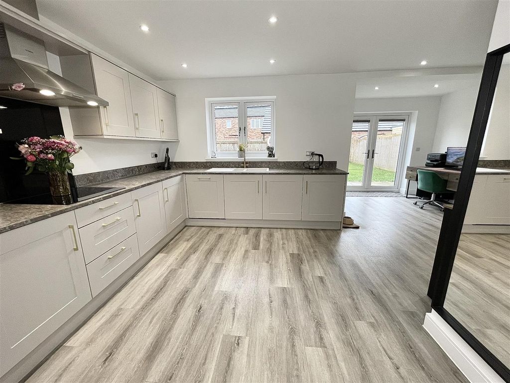 Property photo 2 of 26 Img_4011.Jpg