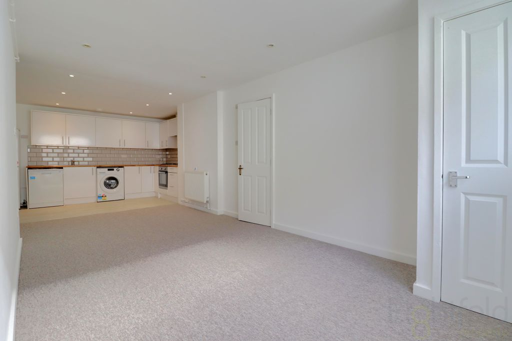 Property photo 3 of 9 Kitchen/Living Room