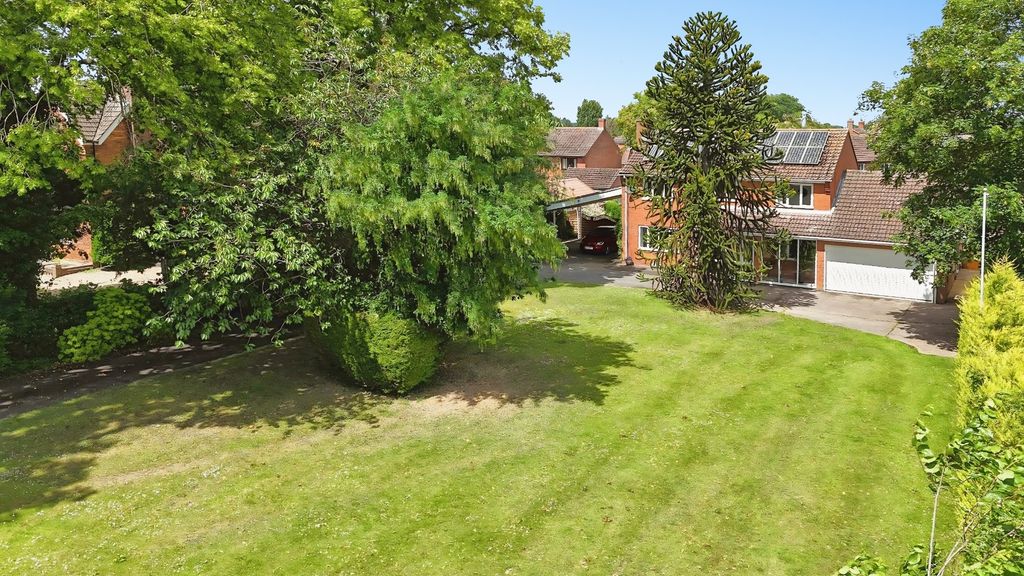 Property photo 1 of 39 5002601
