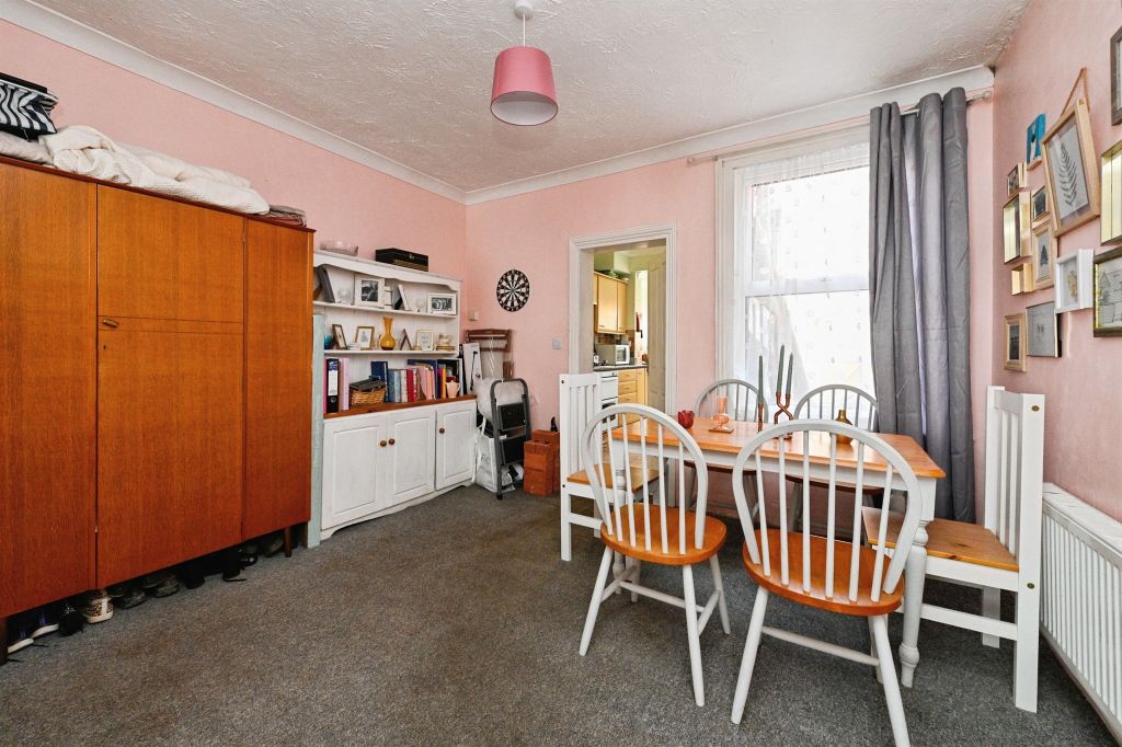 Property photo 3 of 14