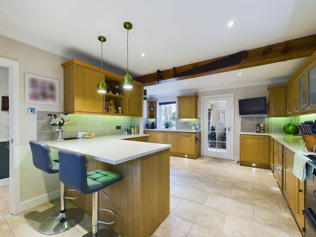 Property photo 2 of 51