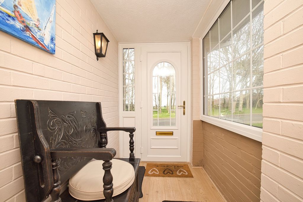 Property photo 3 of 17 Picture 3