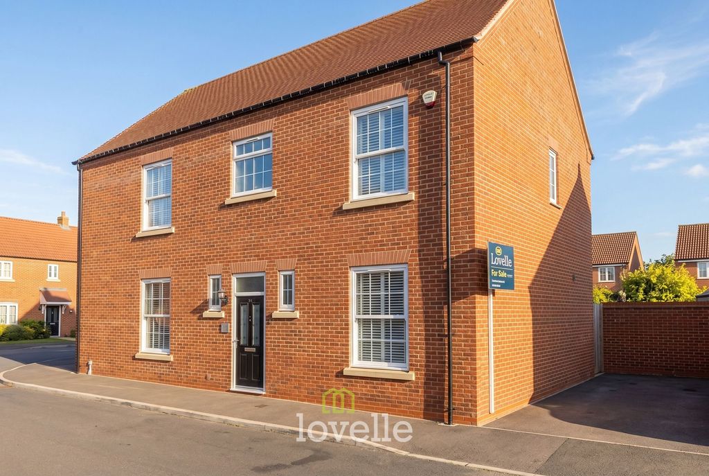 Property photo 1 of 35