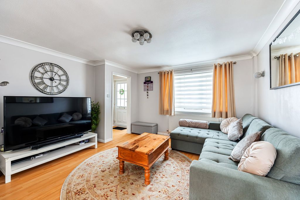 Property photo 2 of 19