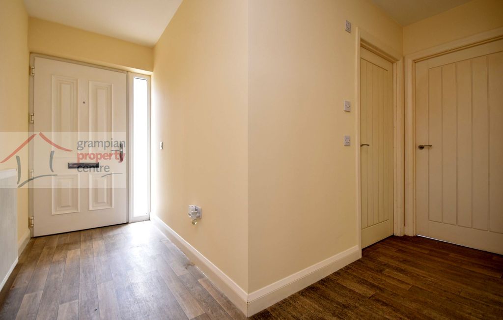 Property photo 2 of 14 H1.Jpg