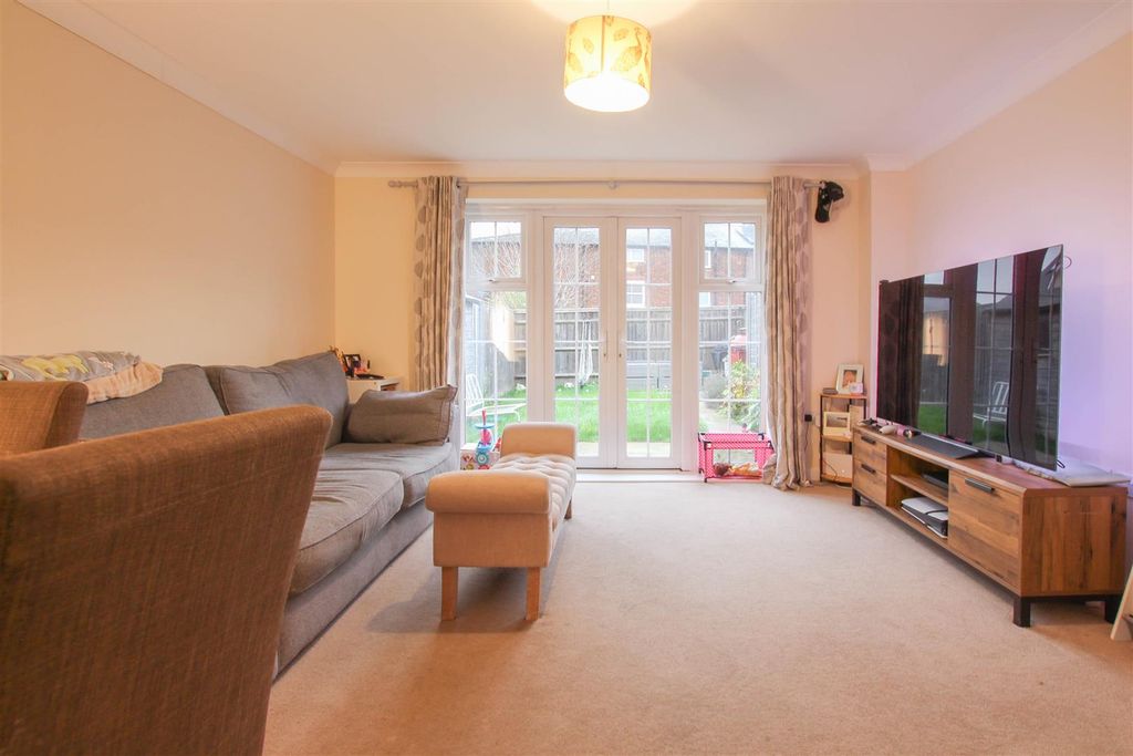 Property photo 3 of 12 Img_7935.Jpg