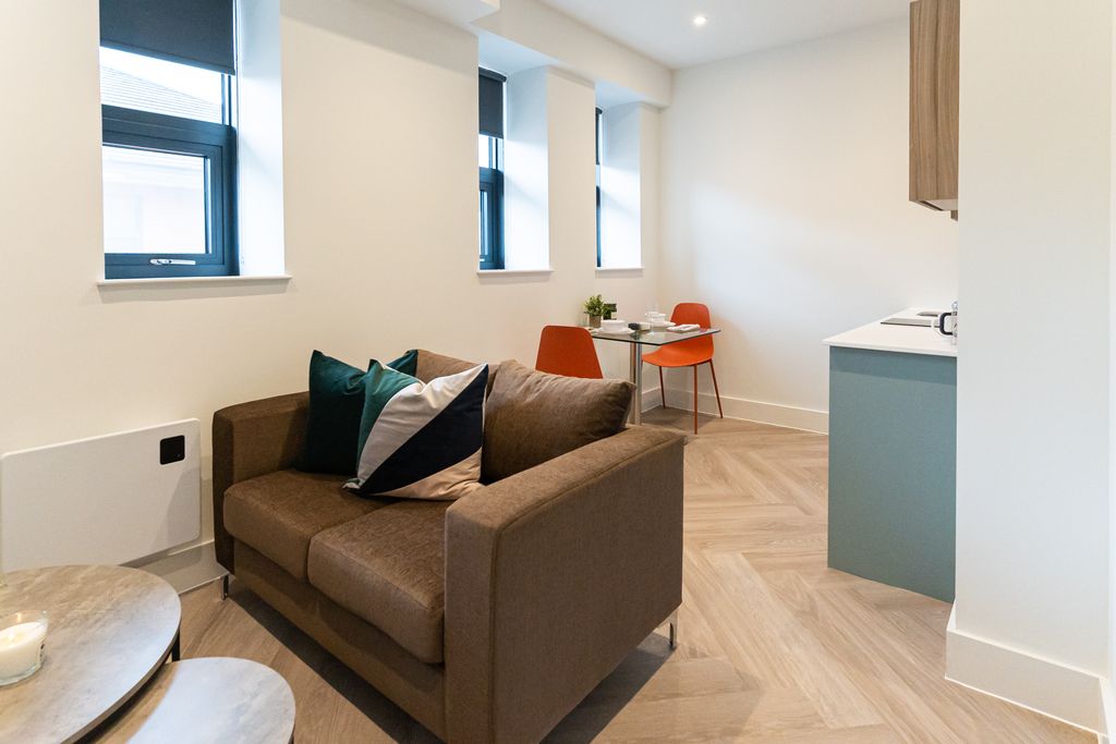 Property photo 2 of 12