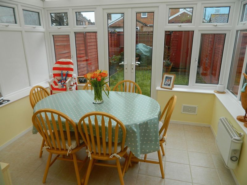 Property photo 3 of 9 Conservatory
