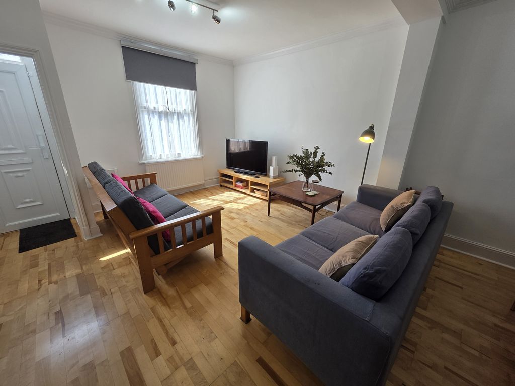 Property photo 1 of 27