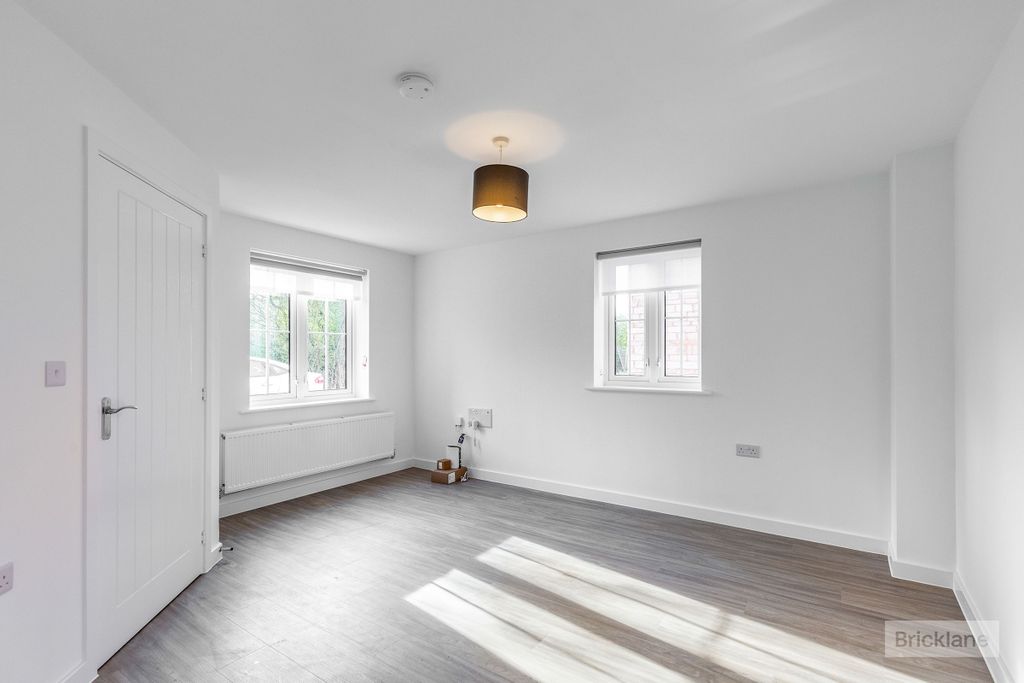 Property photo 3 of 9 Living Room