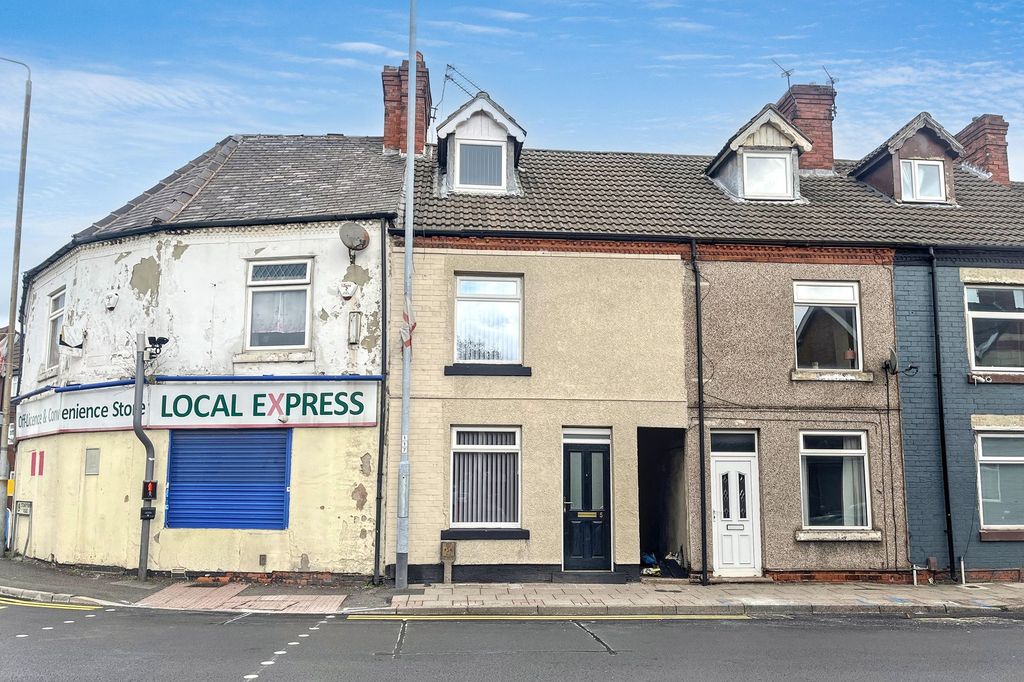 Property photo 1 of 19 5 Mansfield Road, Sutton-In-Ashfield, Nottinghamshire, Ng17 4El